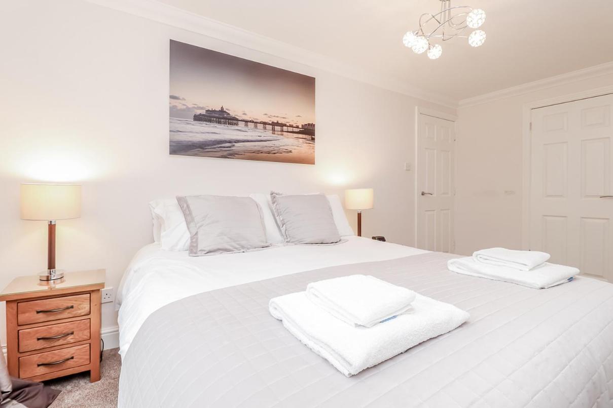 3 Queens Gardens Sea View Apartment Eastbourne Dış mekan fotoğraf