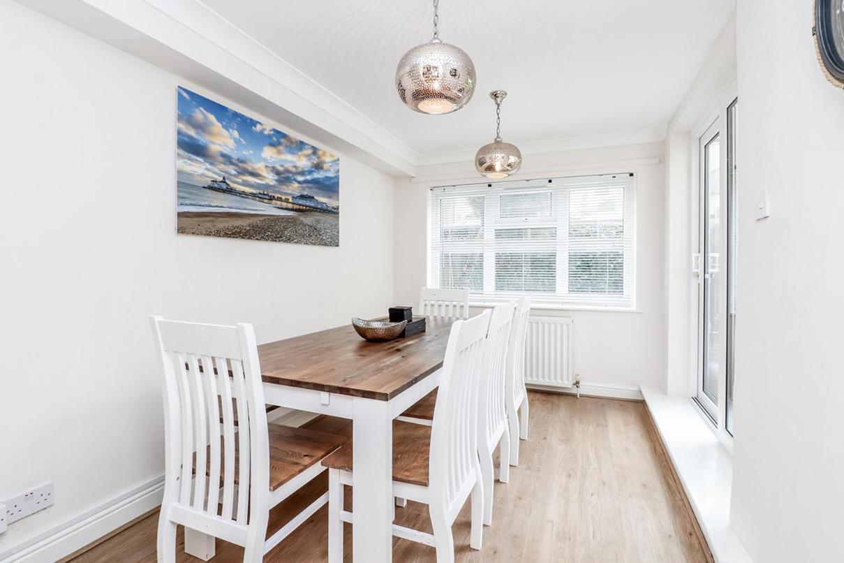 3 Queens Gardens Sea View Apartment Eastbourne Dış mekan fotoğraf